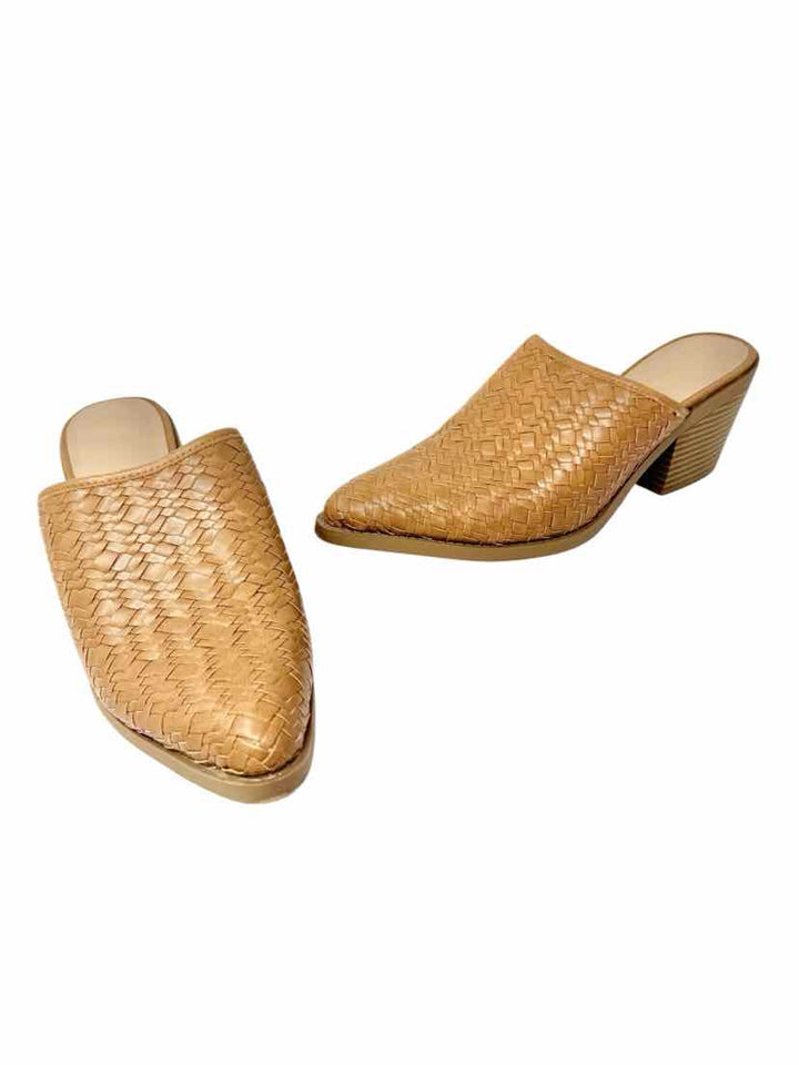 Shoe Size 10 WONDERLY Tan Pumps