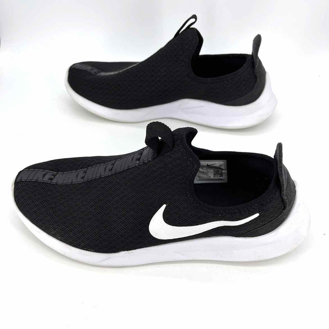 Shoe Size 12 Nike Black Knit Mesh Sneakers