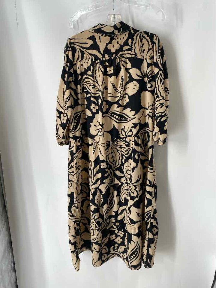 Size M Umgee TAN PRINT Dress