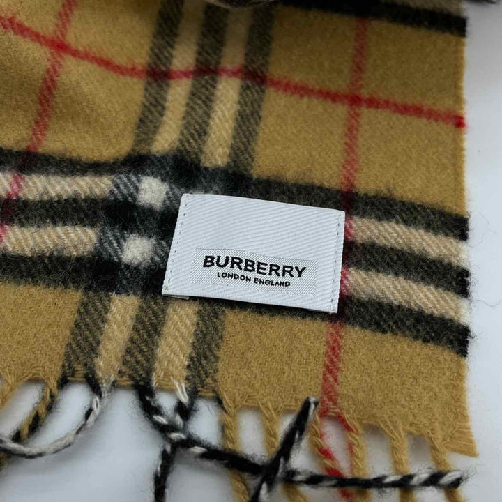 Burberry Luxury - Scarf