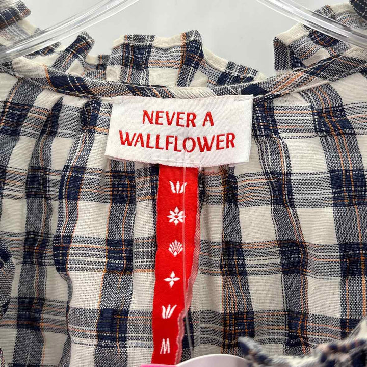 Size M NEVER A WALLFLOWER Multi-Color Knit Jacket