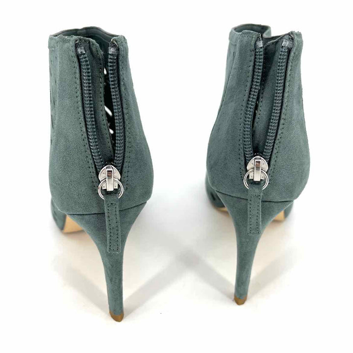 Shoe Size 8.5 Sage Heels