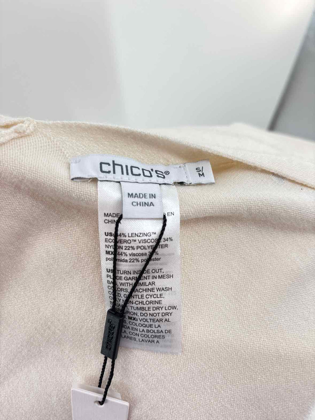 Size M Chico's Cream Sweater