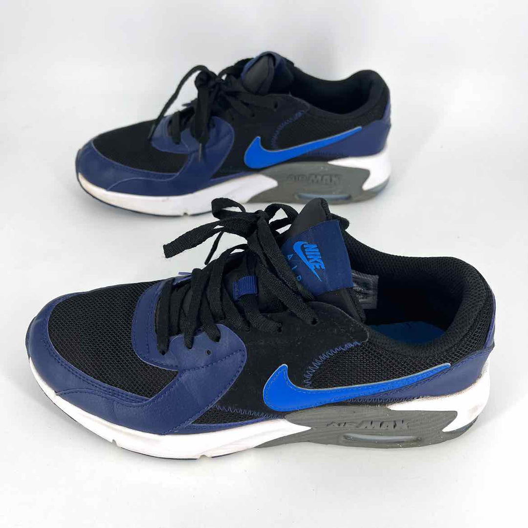Shoe Size 40 Nike Navy Leather Knit Sneakers