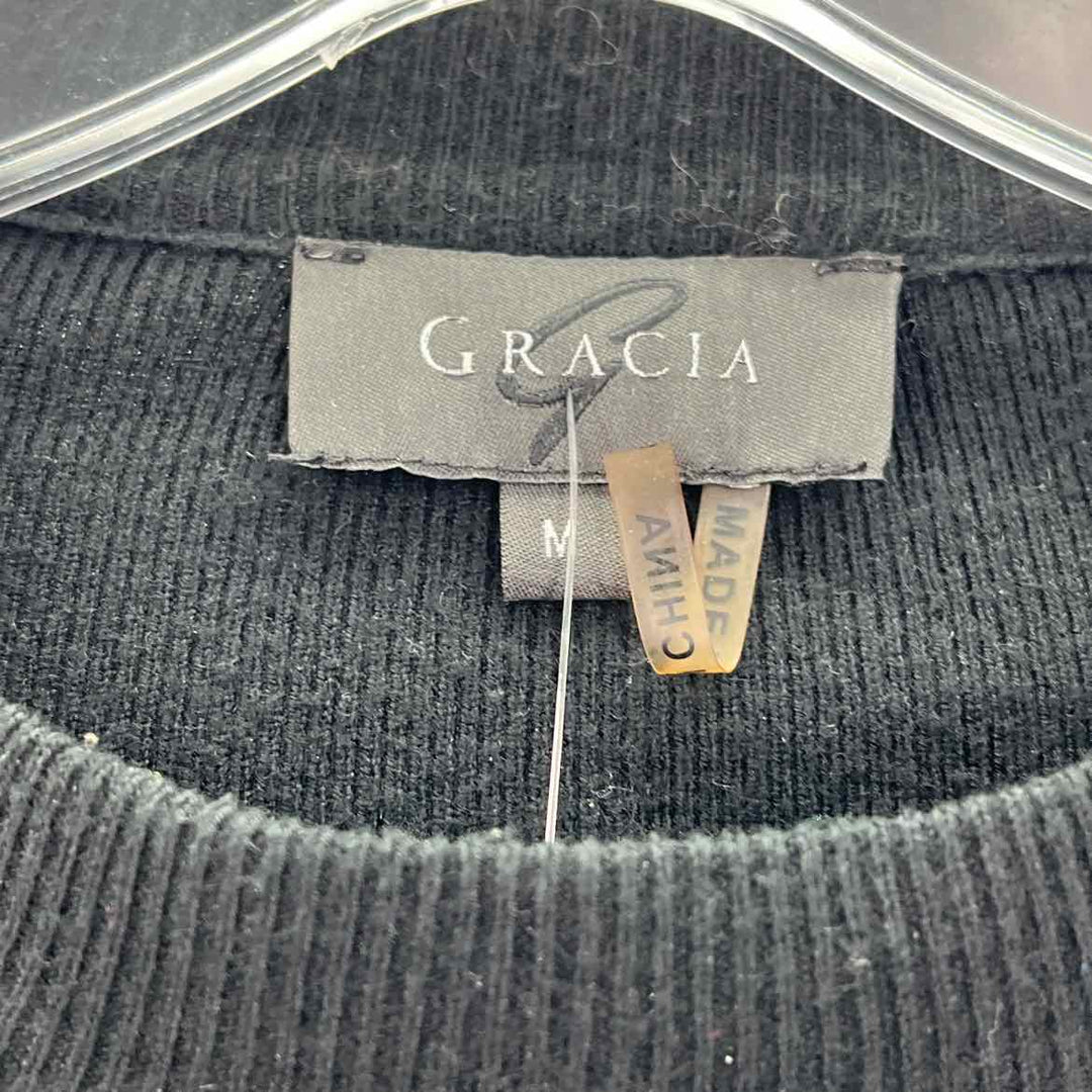 Size M GRACIA Black Sweater