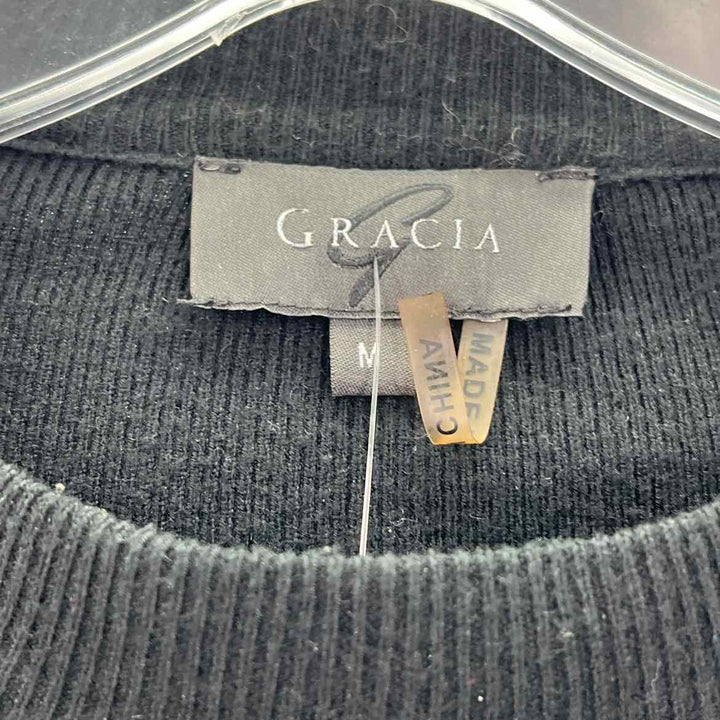 Size M GRACIA Black Sweater