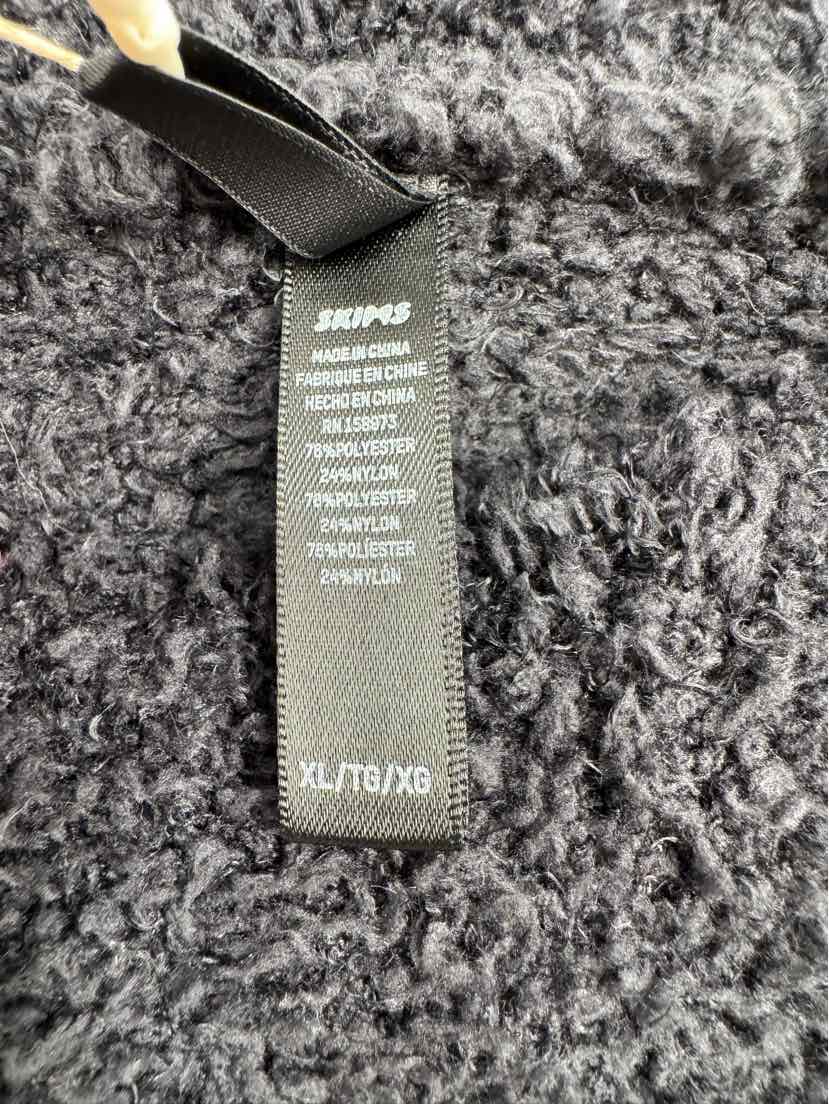Size XL SKIMS Black Sweater
