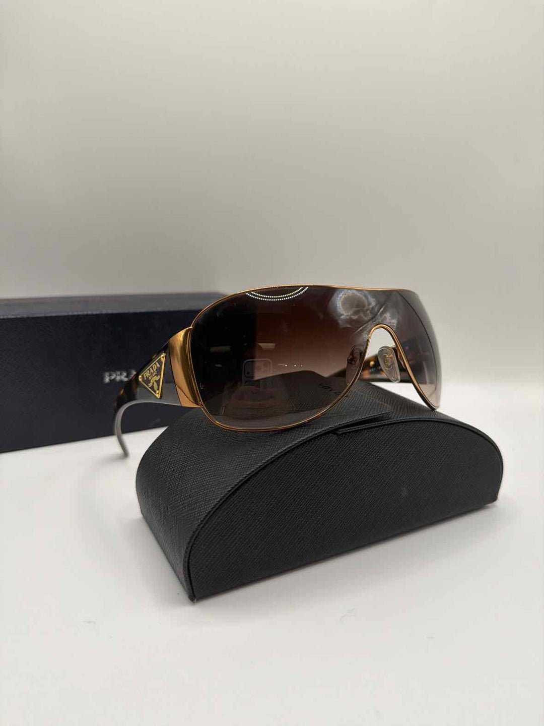 PRADA Luxury - Sunglasses