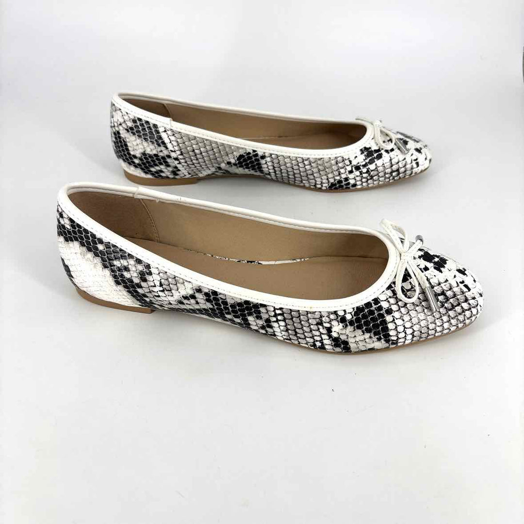 Shoe Size 8.5 Multi-Color Faux Leather Flats