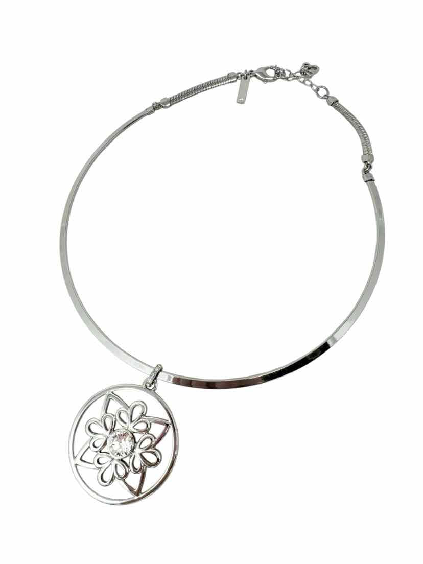 White House Black Market Necklace