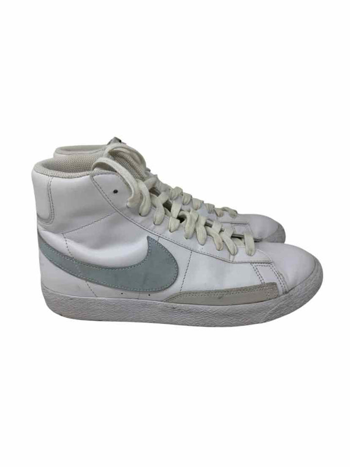 Shoe Size 39 Nike White Leather Sneakers