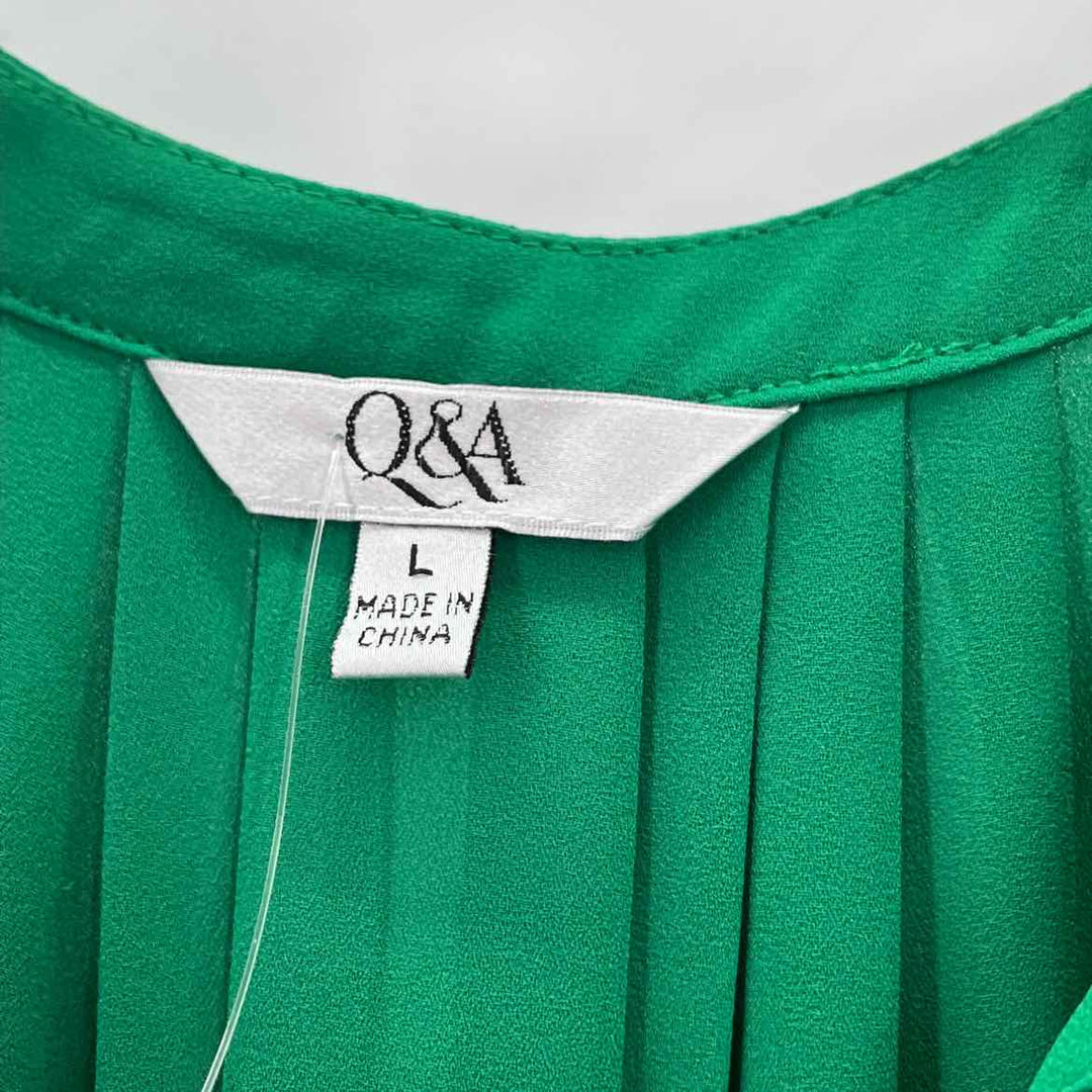 Size L Green Shirt