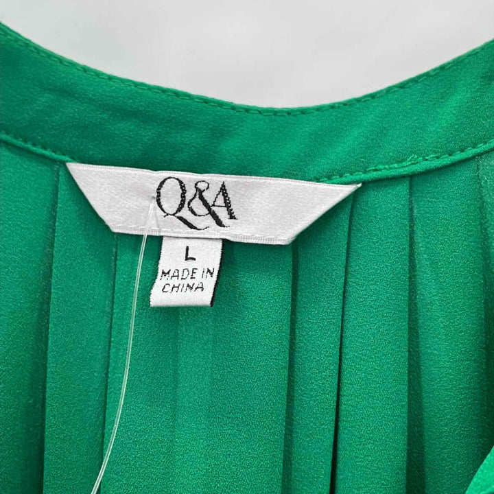 Size L Green Shirt