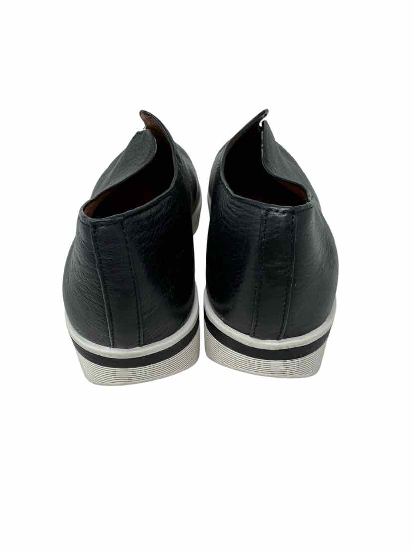 Shoe Size 8 GENTLE SOULS Black Sneakers