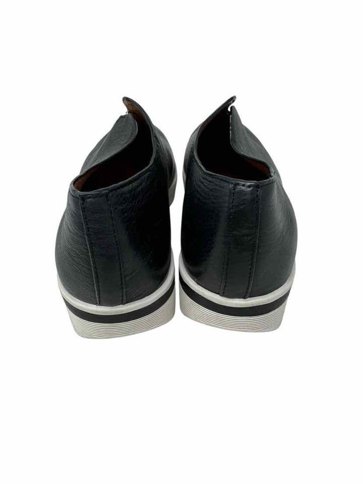 Shoe Size 8 GENTLE SOULS Black Sneakers