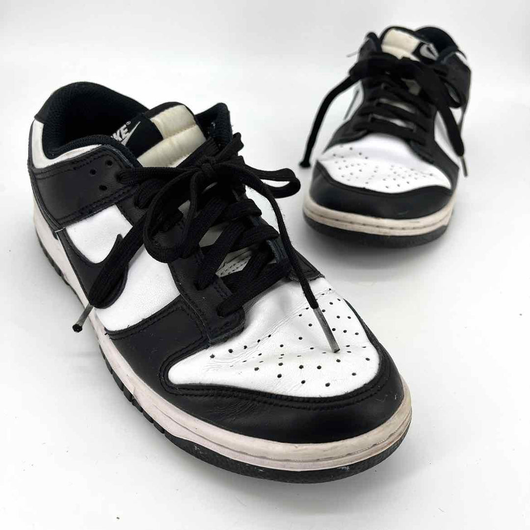 Shoe Size 9 Nike Multi-Color Leather Sneakers