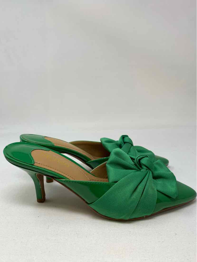 Shoe Size 7.5 J RENEE Green Sateen Pumps