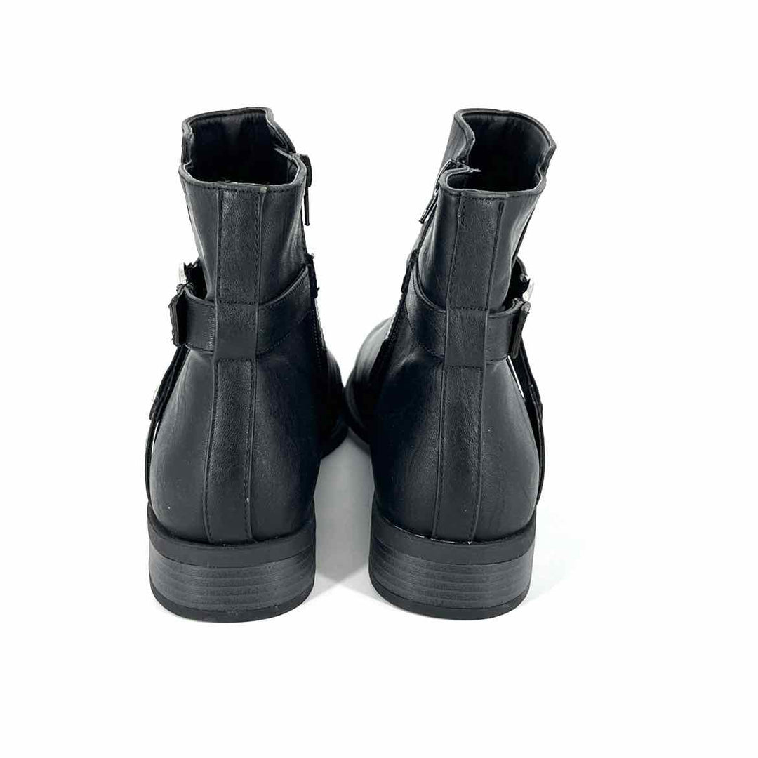Shoe Size 8.5 GUESS Black Faux Leather Boots