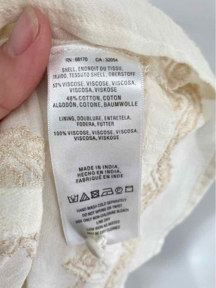 Size L AKEMI + KIM Cream Dress