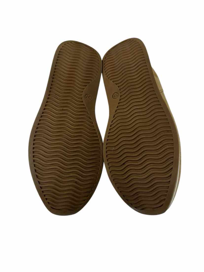 Shoe Size 37 SOFT WAVES Tan Suede Sneakers