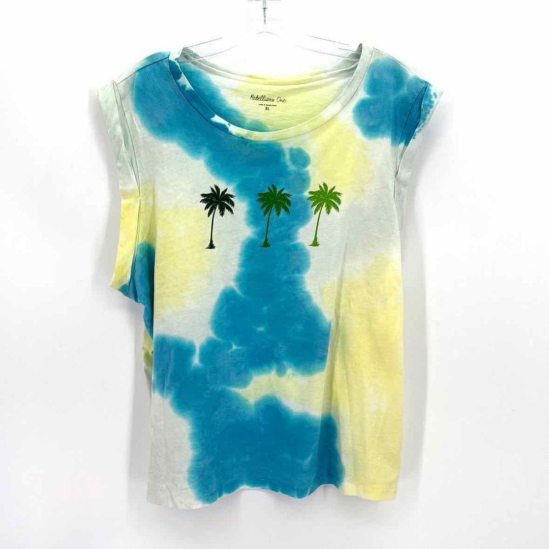 Size XL Multi-Color Shirt
