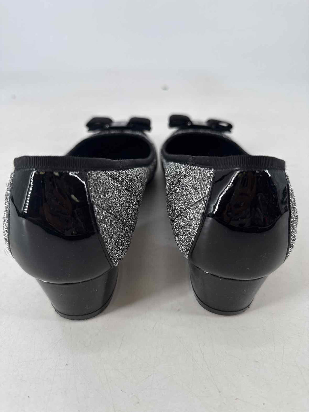 Shoe Size 10 SALVADORE FERRAGAMO Silver Luxury - Pumps