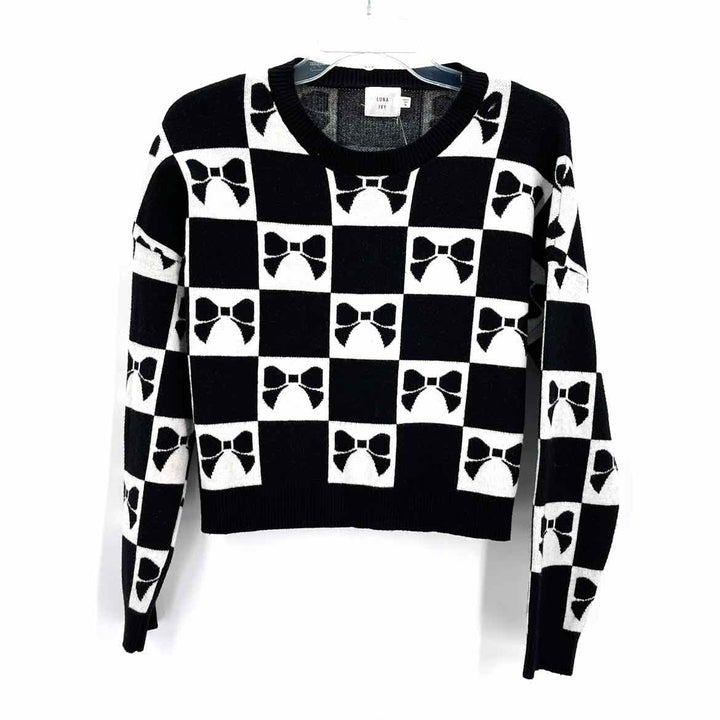 Size M Black/White Sweater