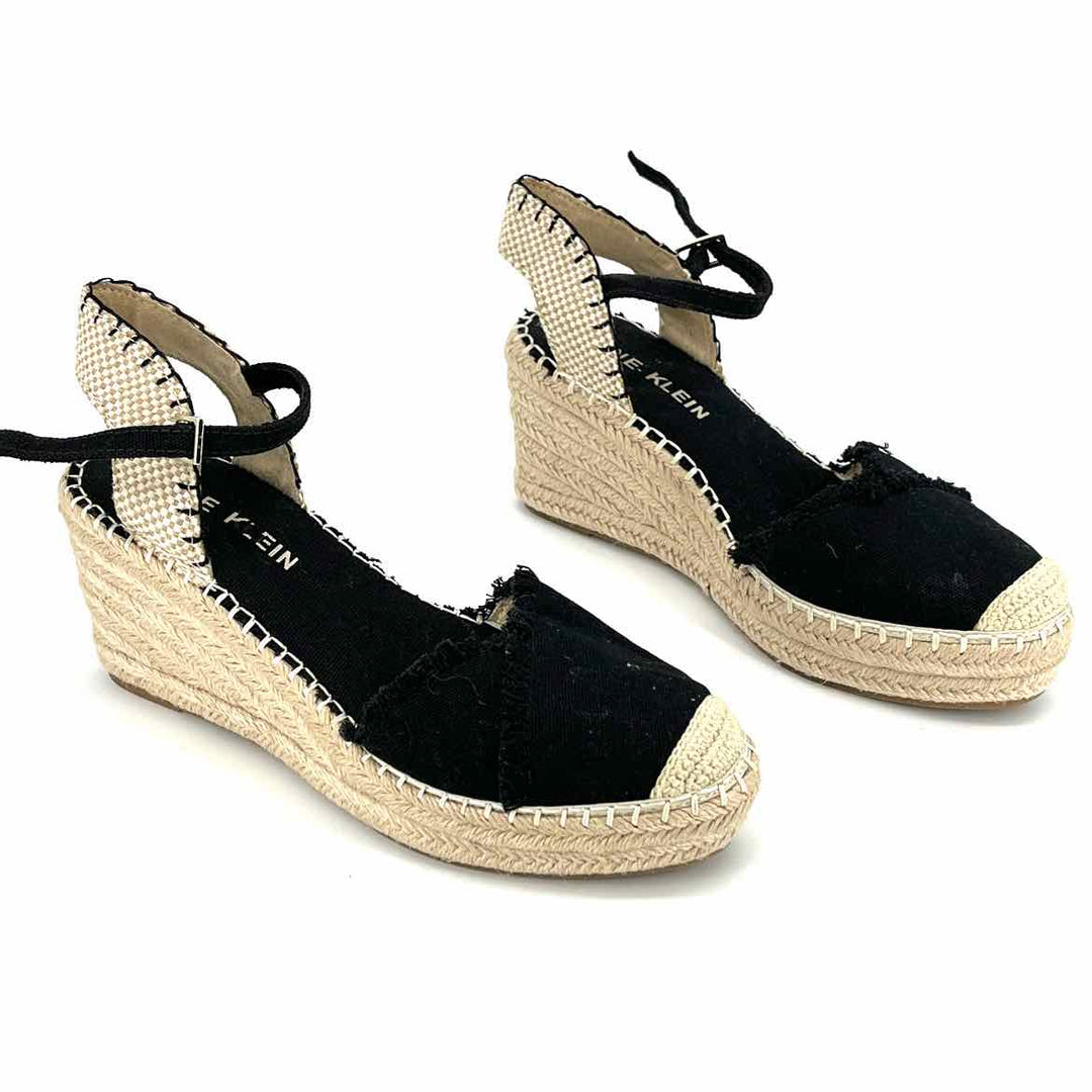 Shoe Size 9 Anne Klein Multi-Color Canvas Wedge