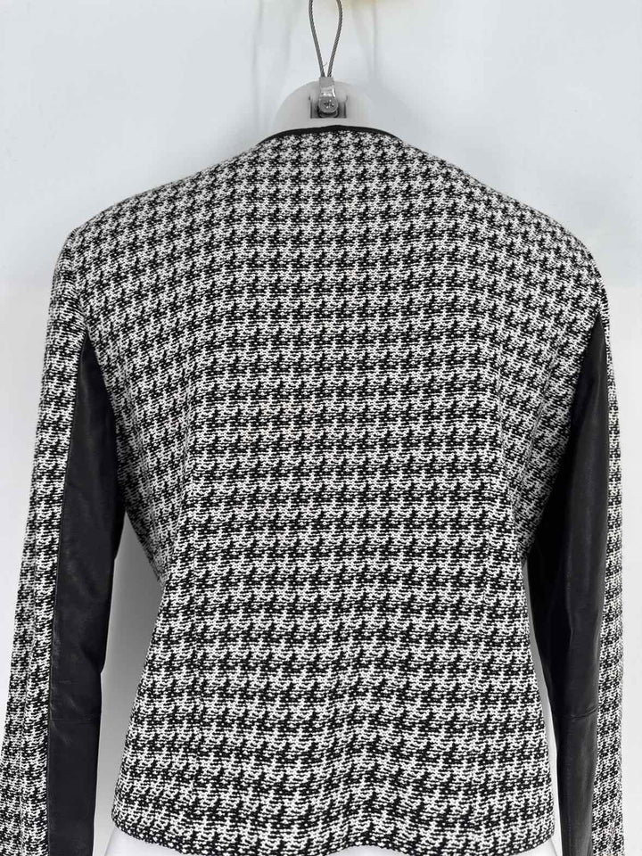 Size 6 ST JOHN Black/White Sweater