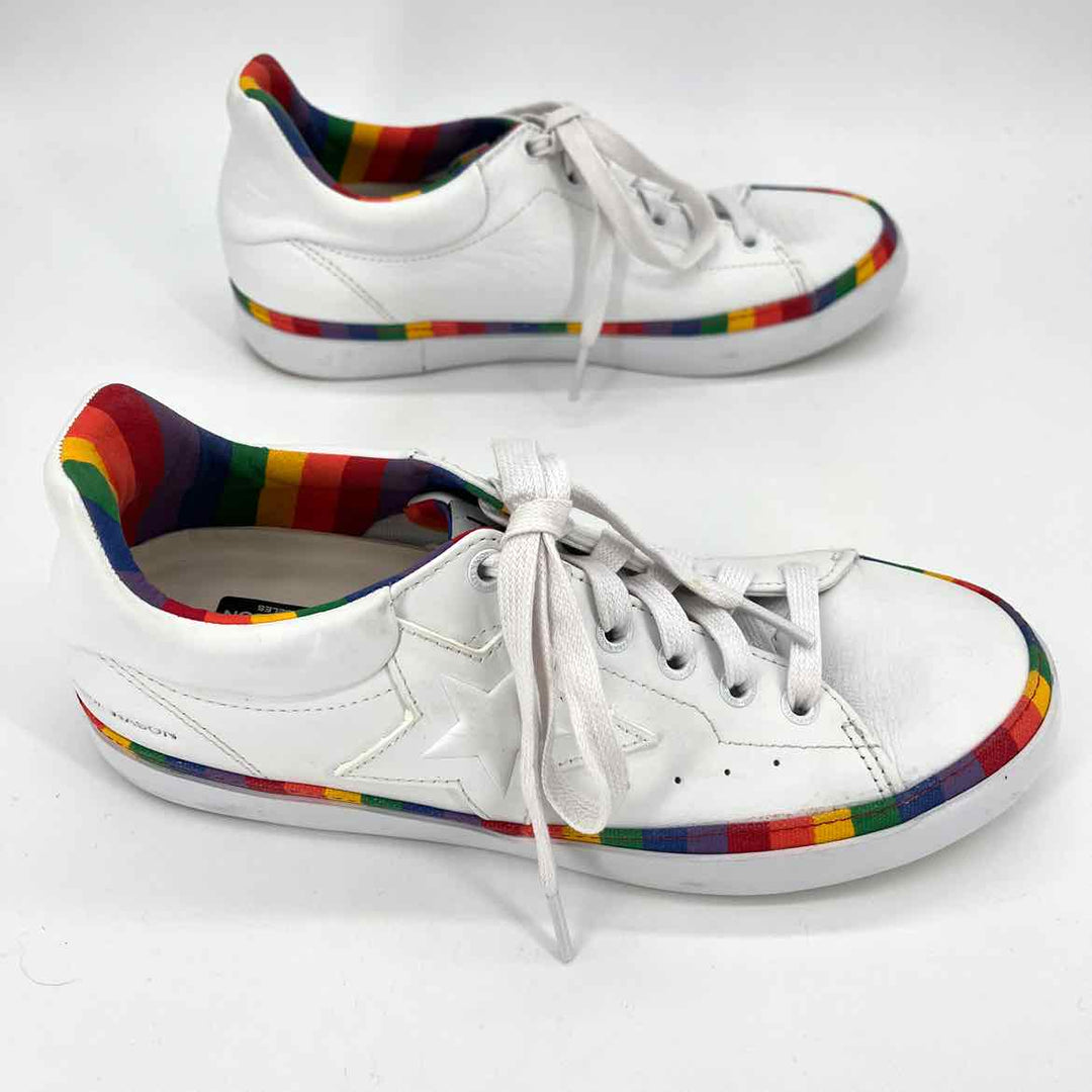 Shoe Size 7.5 White Leather Sneakers