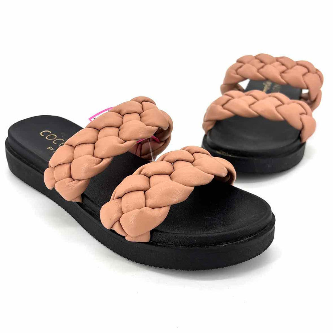Shoe Size 8 MATISSE Pink Sandals