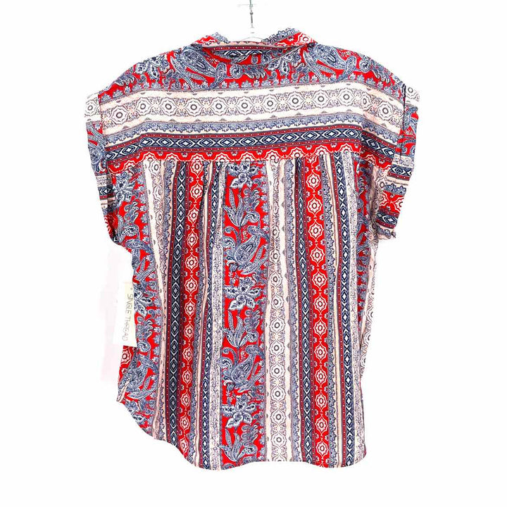 Size L Multi-Color Shirt