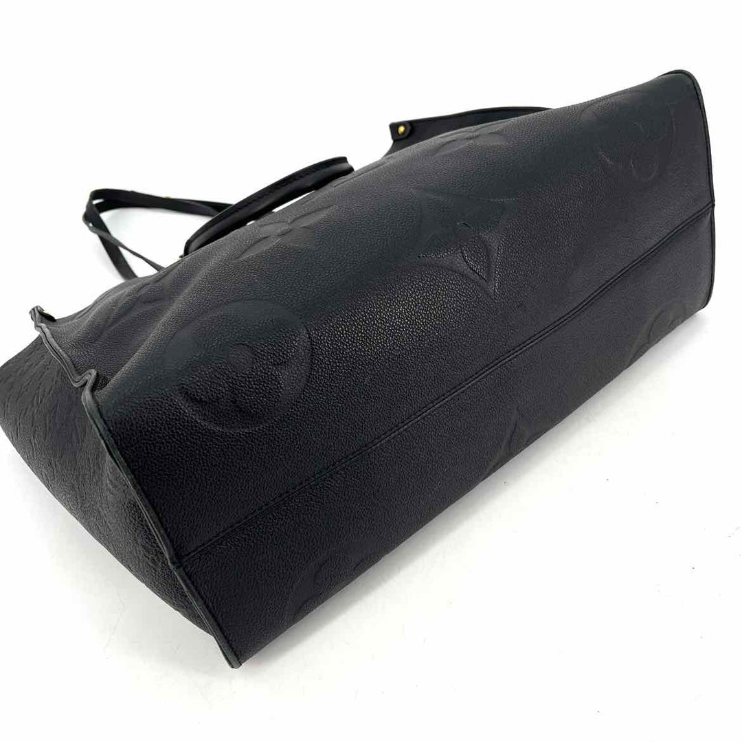 Louis Vuitton Luxury - Purse