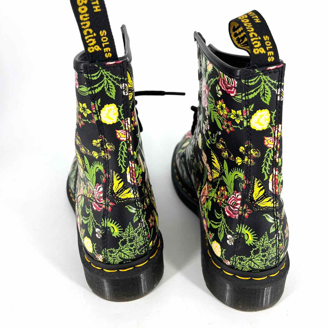 Shoe Size 9 DOC MARTENS Black Leather Boots