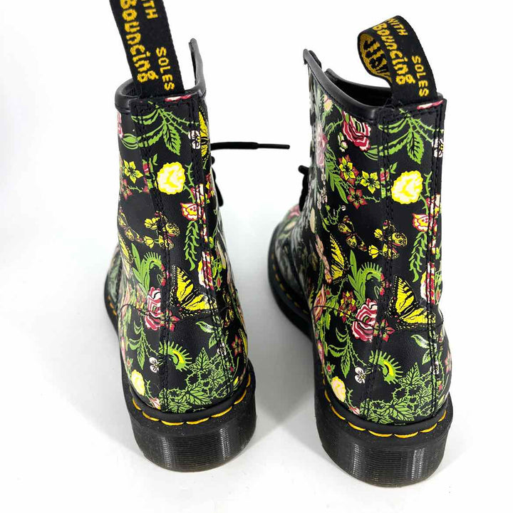 Shoe Size 9 DOC MARTENS Black Leather Boots