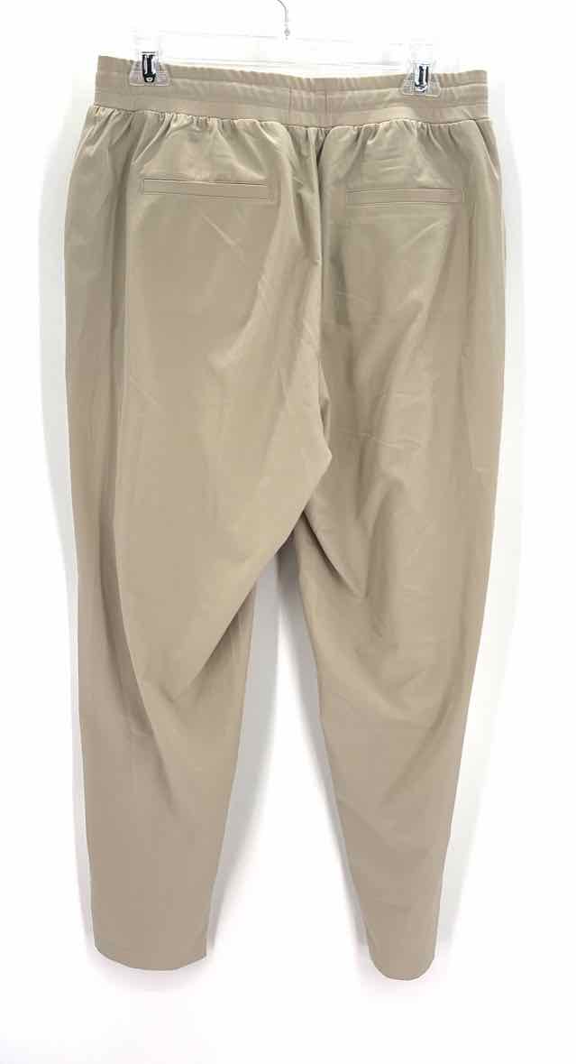 Size M LOU & GREG Tan Capri