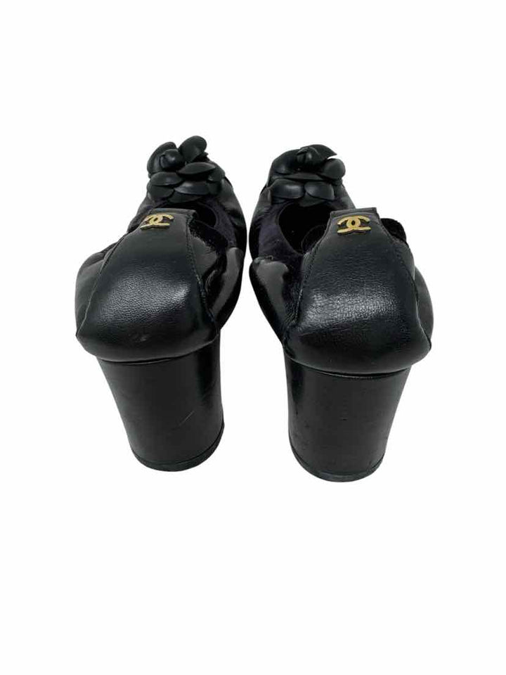 Shoe Size 38.5 Chanel Black Leather Luxury - Pumps