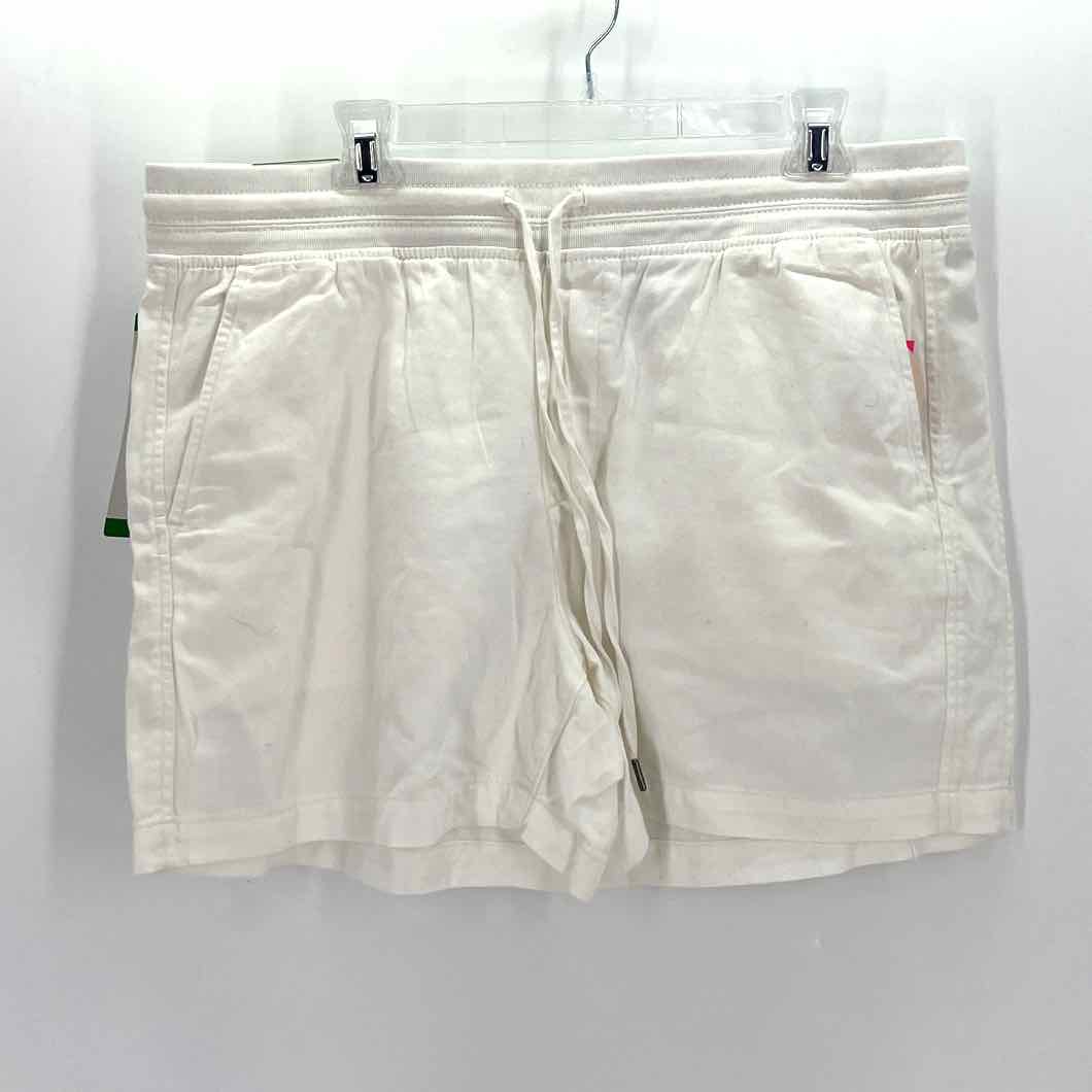 Size XL ORVIS White Twill Shorts