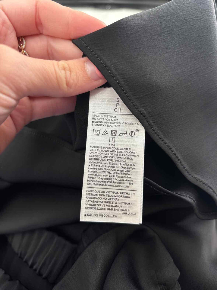 Size S Banana Republic Black Silk Skirt