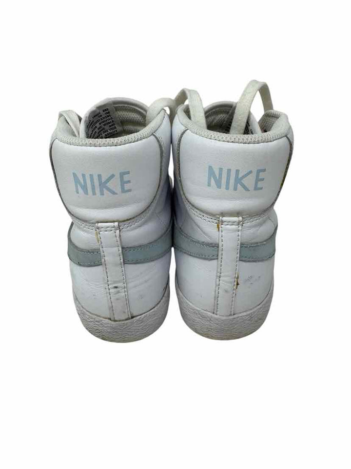 Shoe Size 39 Nike White Leather Sneakers