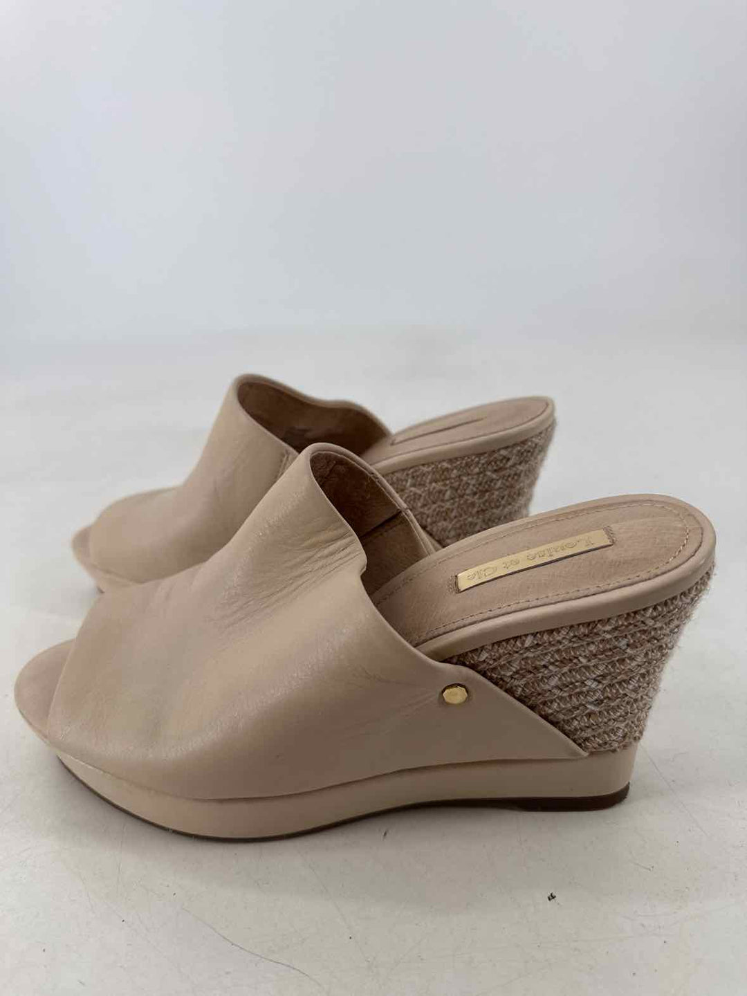 Shoe Size 8.5 LOUISE ET CIE Cream Sandals