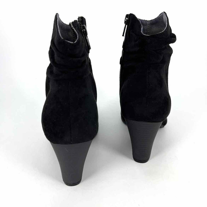Shoe Size 7 Black Boots