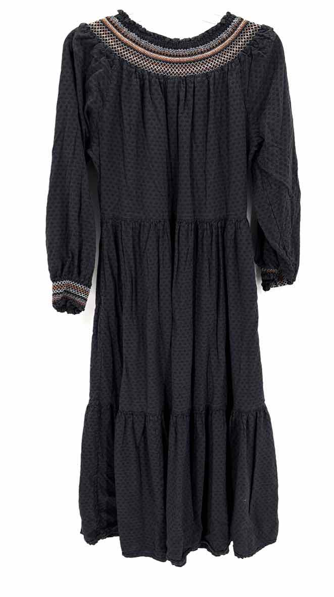 Size M UNIVERSAL THREAD Charcoal Dress