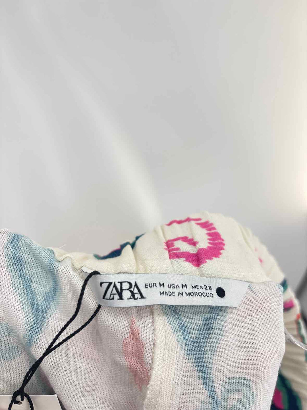 Size M ZARA White Shorts