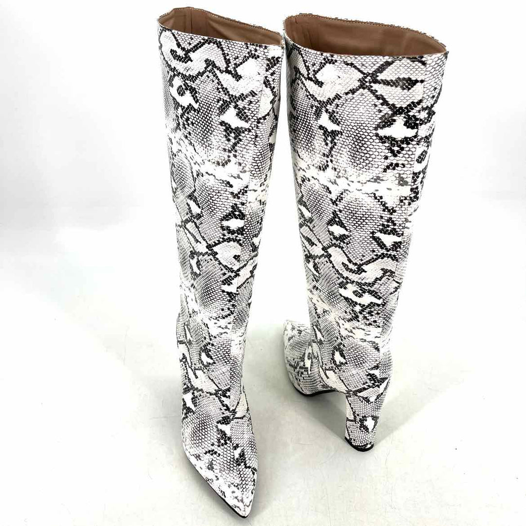 Shoe Size 38 White Faux Leather Boots