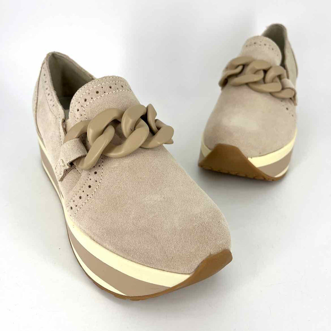 Shoe Size 6 Dolce Vita Tan Flats