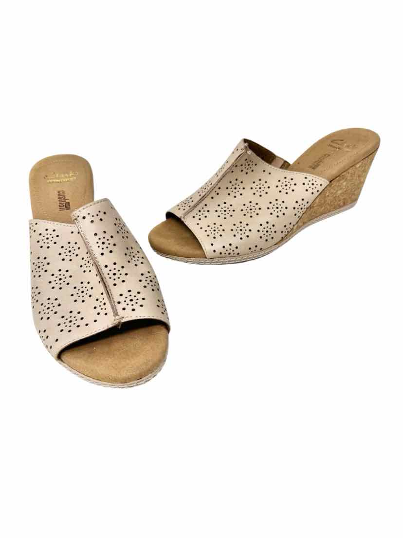 Shoe Size 9 CLARKS Tan Sandals