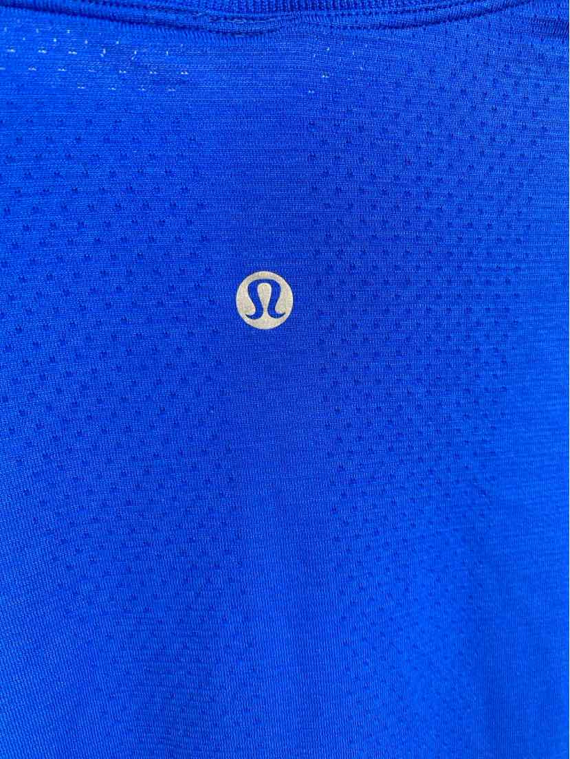 Size M Lululemon Blue Shirt