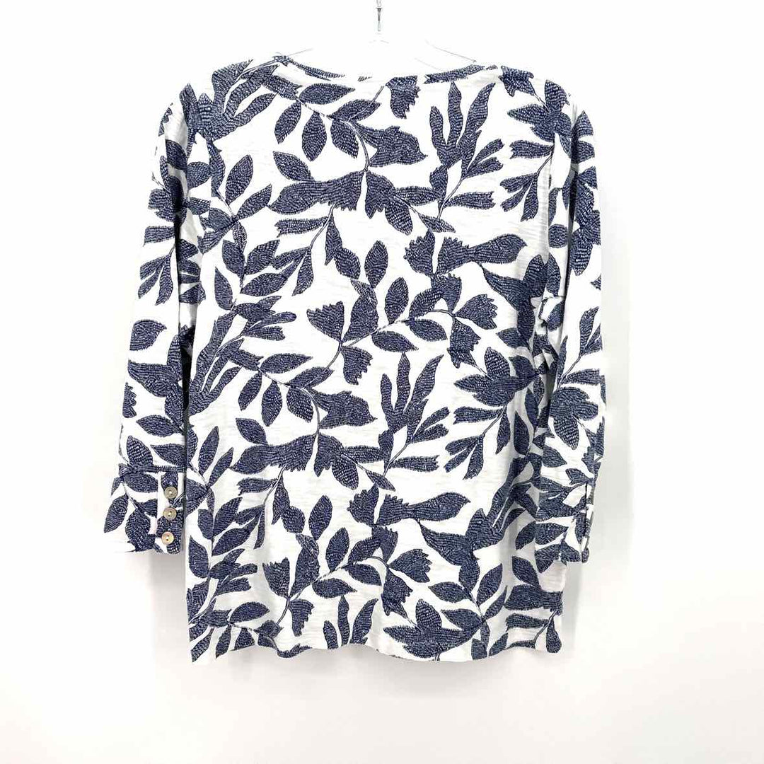 Size M Chico's Multi-Color Shirt