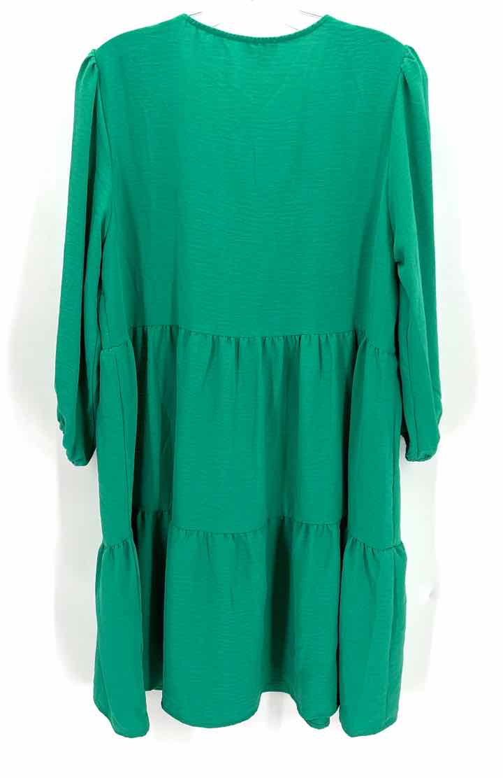Size M Umgee Green Dress